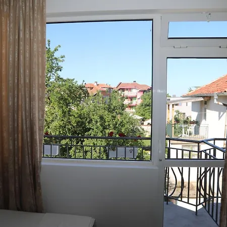 Къща За Гости Равда 3* Ravda