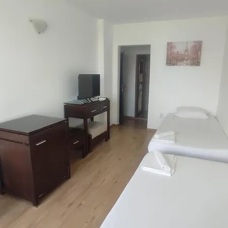 Къща За Гости Равда 3*