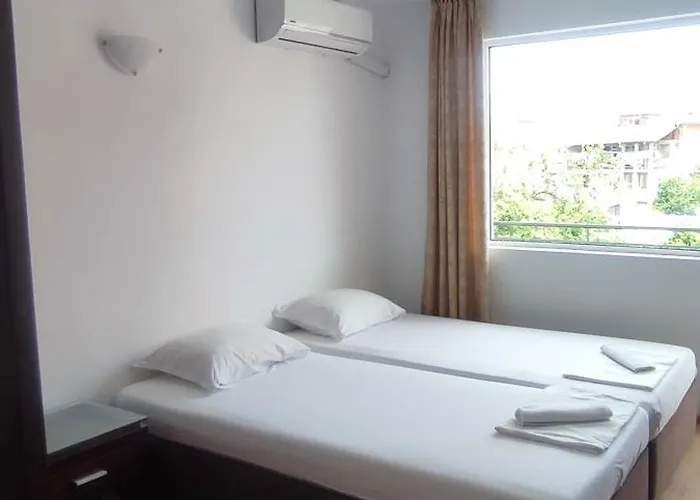 Къща За Гости Равда 3* Ravda